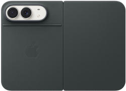 iPhone Duo, color blanco estelar con funda de silicona color arena, posición horizontal, totalmente abierto, sistema de cámara dual Fusion en la esquina superior izquierda, la funda cubre la parte trasera y el contorno exterior de la pantalla frontal, a la derecha se muestra la pantalla exterior con el retrato de una persona. iPhone Duo, color blanco estelar, totalmente abierto en horizontal, funda Folio en color azul marino con soporte, totalmente abierto en horizontal, parte trasera con el sistema de cámara dual Fusion de 48 Mpx, dos objetivos