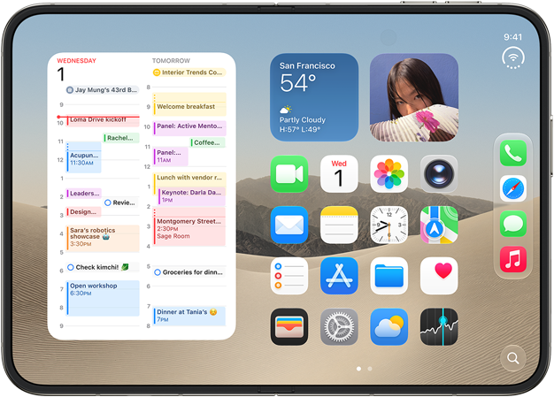 iPhone Duo, abierto en posición horizontal, en el lado izquierdo muestra el widget de Calendario, en el lado derecho muestra la pantalla de inicio de iOS