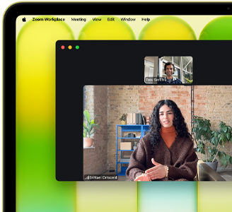 MacBook Neo, color cítrico, videollamada en la pantalla, persona en el centro de la imagen gracias a Encuadre Centrado